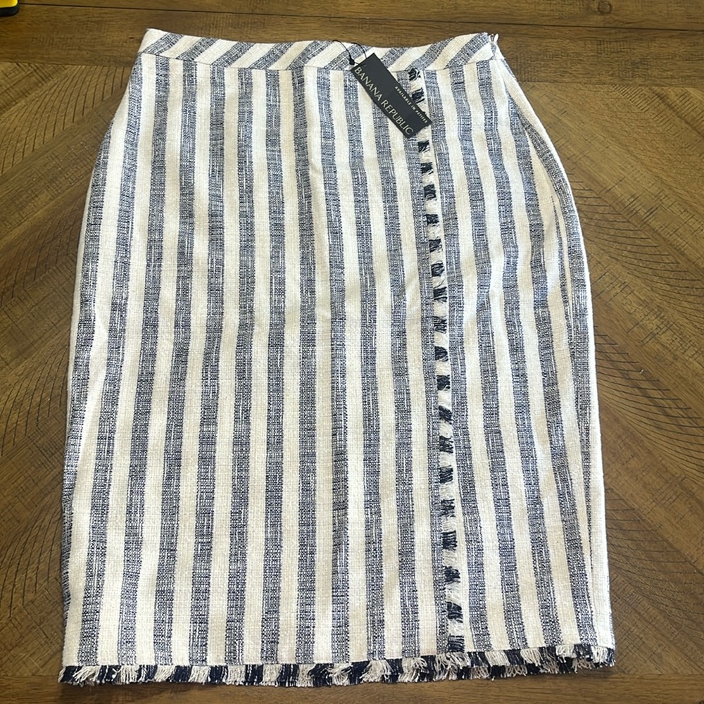 Banana Republic Blue and White Skirt